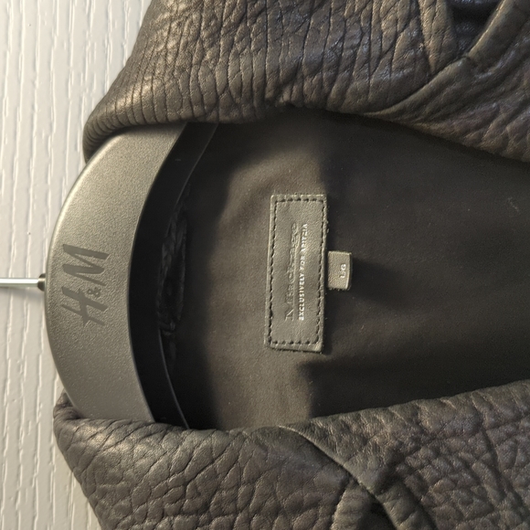 MACKAGE exclusive to Aritzia Black pebbled Leather jacket - Picture 6 of 9